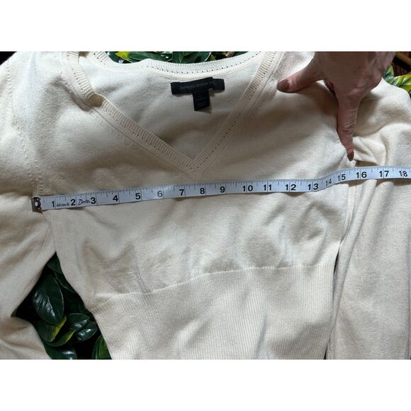Vintage Express V Neck Cream Sweater Size Large - Picture 7 of 8